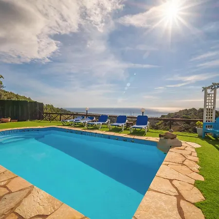 Holiday home Lovely In With Swimming Pool *
