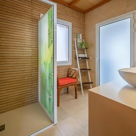 Holiday home Lovely In With Swimming Pool