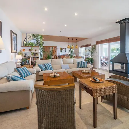 Lovely In With Swimming Pool Malgrat de Mar